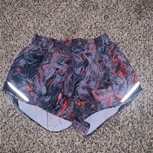 Lululemon hotty hot shorts size 4 4” inseam (AUTHENTIC)